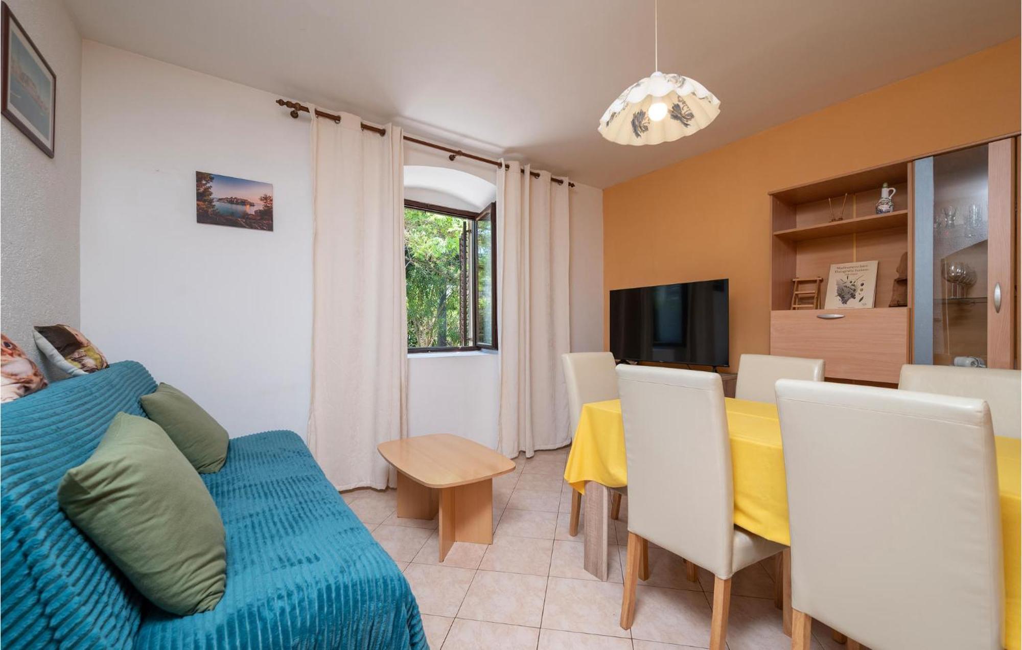 Cozy Apartment In Fazana With Kitchen المظهر الخارجي الصورة